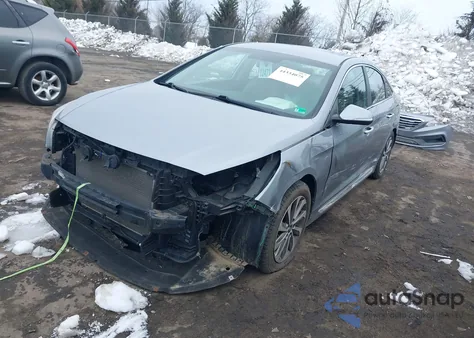 2015 Hyundai Sonata Sport z USA, uszkodzony, nr VIN 5NPE34AF5FH111548